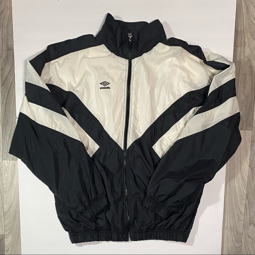 VINTAGE UMBRO WINDBREAKER 🏴‍☠️